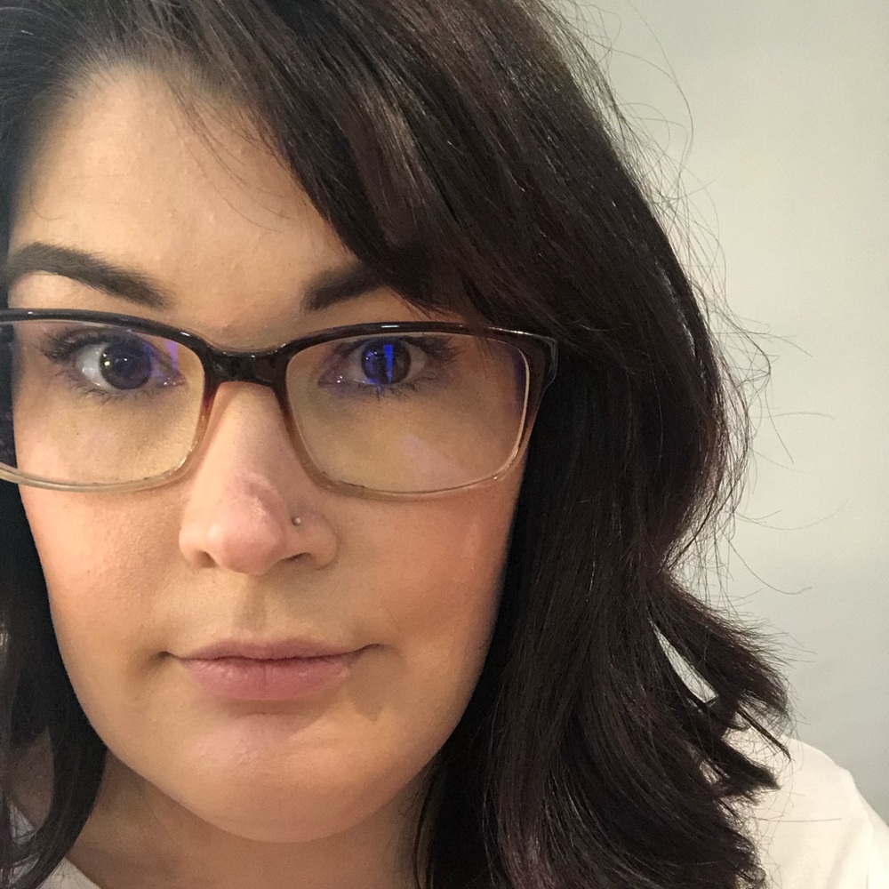 Meet your Posher, Julia